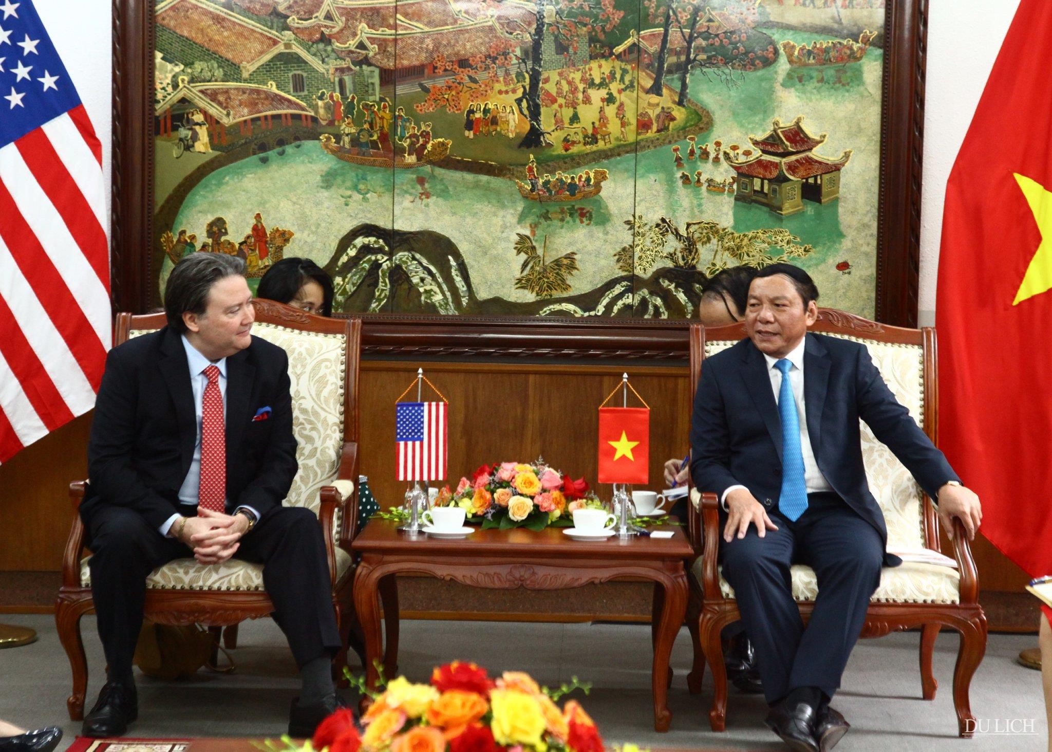Bộ trưởng Bộ VHTTDL Nguyễn Văn Hùng tiếp Đại sứ Hoa Kỳ